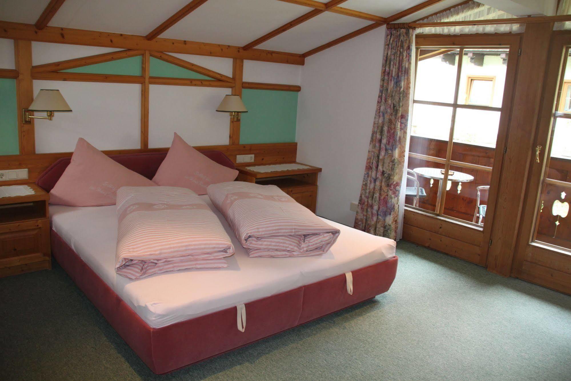 Haus Katharina, Summercard Included Kaprun Dış mekan fotoğraf